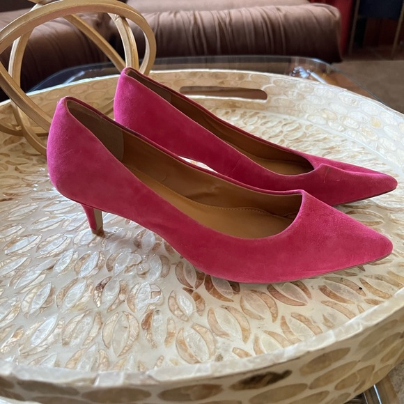 Pink Suedes Leather Kitten Heels - Picture 2 of 6